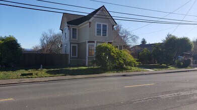 Building Photo - 1307 West Ave