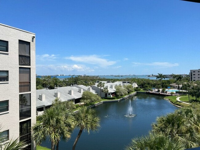 Building Photo - Pasadena Cove - 2 BR 2 BA Condo in Gated W...