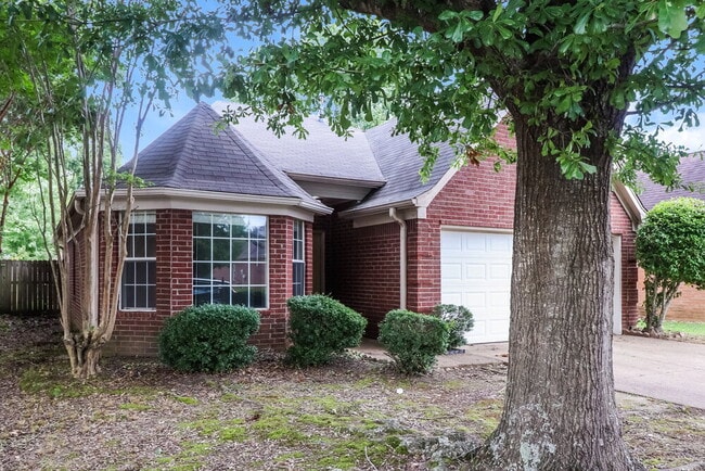 Building Photo - 5892 Alexandria Ln