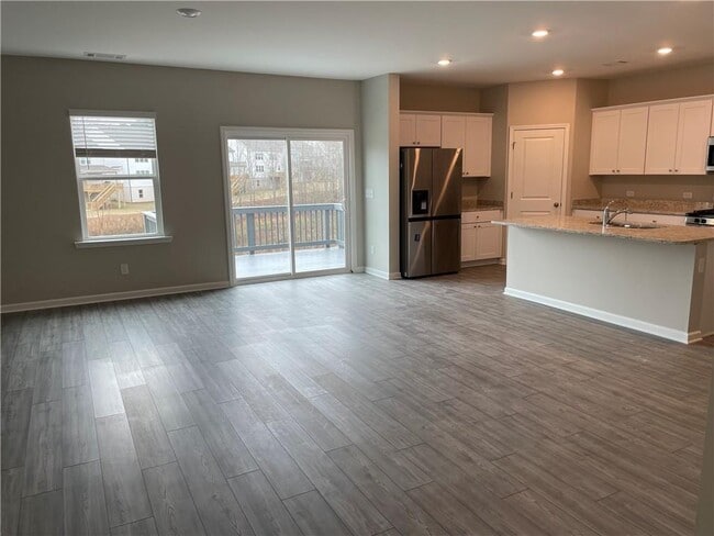 Building Photo - 4636 Waxwing St