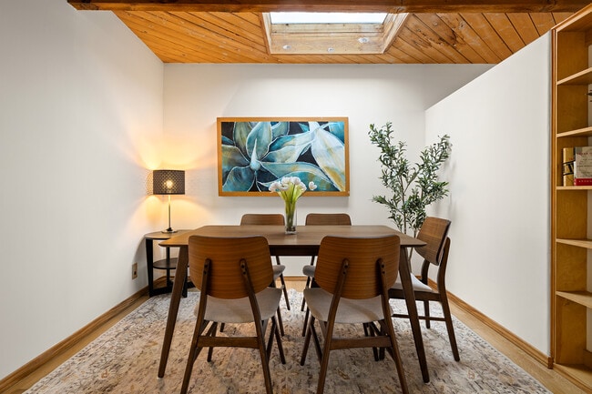 Building Photo - 3034 Valevista Trl