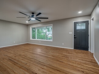 Building Photo - 4729 Baylor Dr