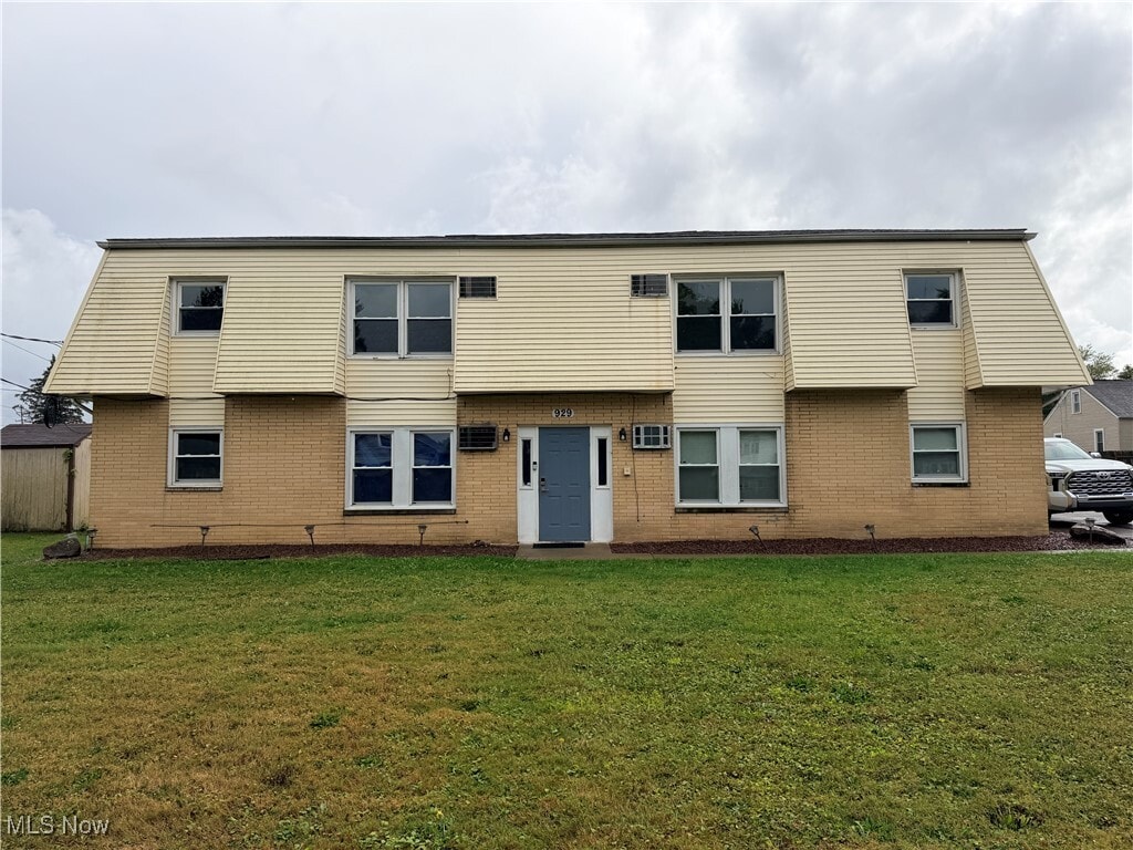 929 Cook Ave Youngstown, OH 44512 – photo 1
