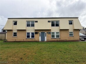 Building Photo - 929 Cook Ave