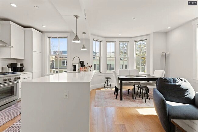 Foto del edificio - 447 W 4th St