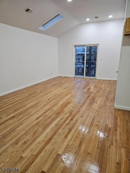 Foto del edificio - 266 Old Bergen Rd
