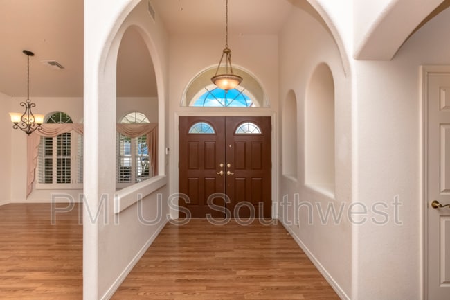 Building Photo - 2517 Whispering Ridge Dr