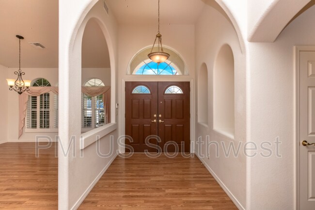 Foto del edificio - 2517 Whispering Ridge Dr