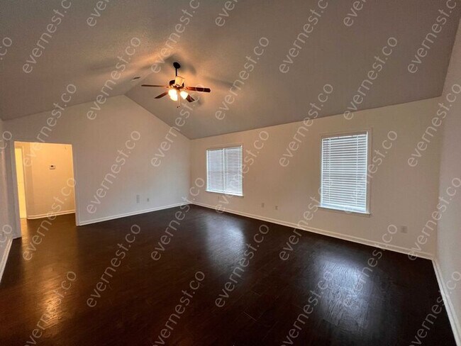 Building Photo - 109 Laurel Ln