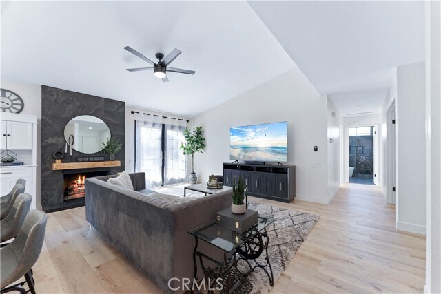 Foto del edificio - 27736 Ruisenor