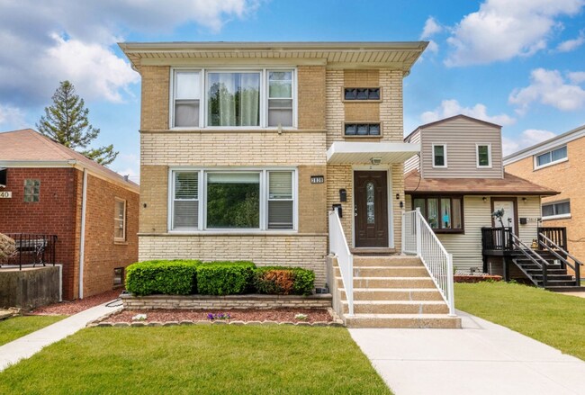 Foto del edificio - 3838 Ridgeland Ave
