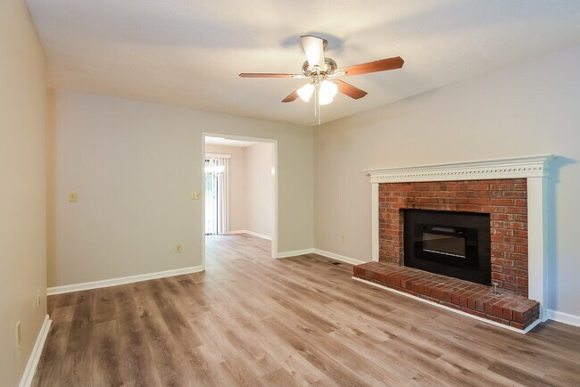 Foto del edificio - 188 Cherokee Village Dr