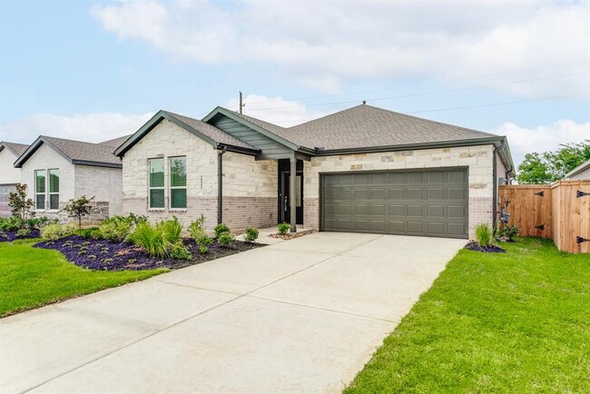 Building Photo - 16523 Mesquite Fld Dr