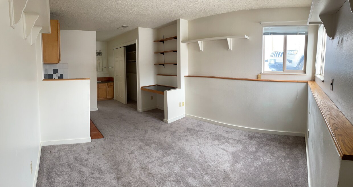 Foto principal - 2295 Goss Cir E