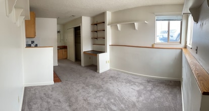 Building Photo - 2295 Goss Cir E