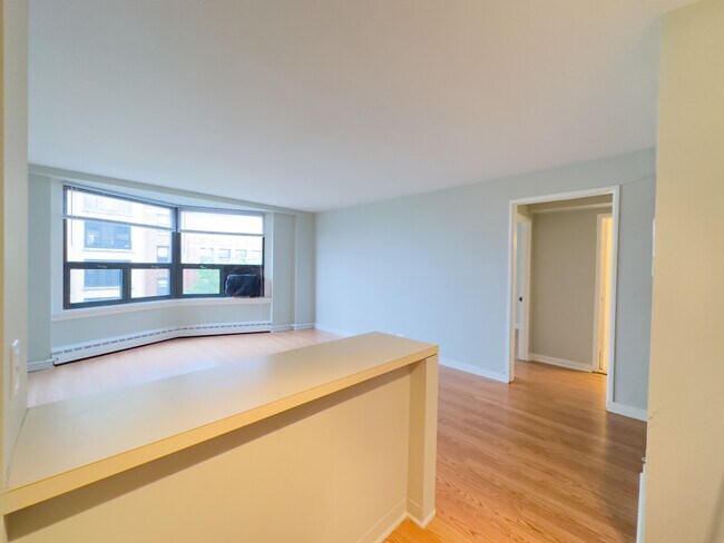 Foto del edificio - 450 W Wellington Ave