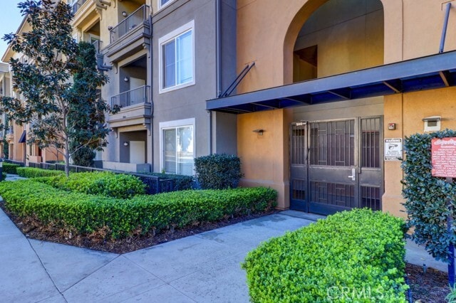 Building Photo - 1801 E Katella Ave