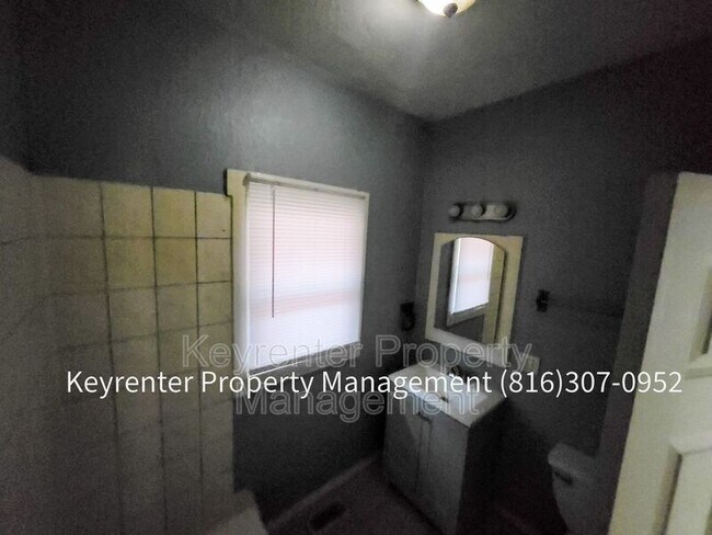 Foto del edificio - 1601 E 43rd St