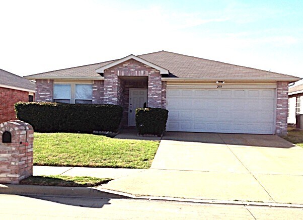 Primary Photo - 233 Stoneridge Dr