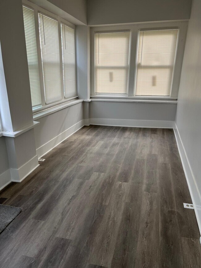 Foto del edificio - 11578 S Perry Ave