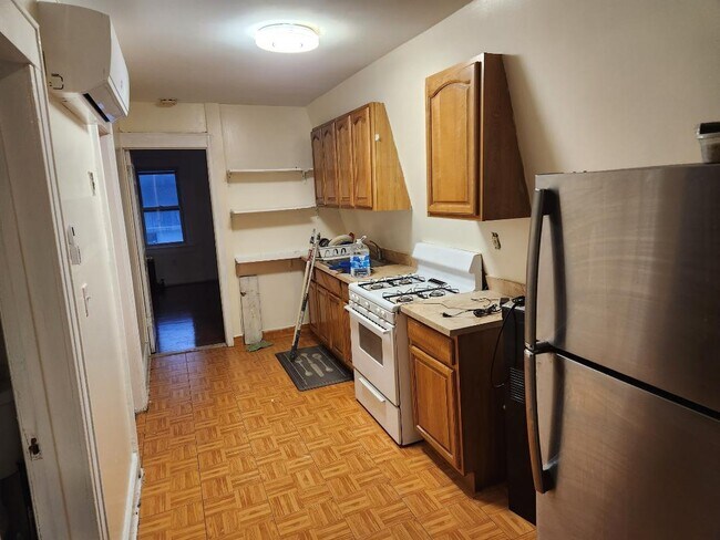 Foto del edificio - 8430 124th St