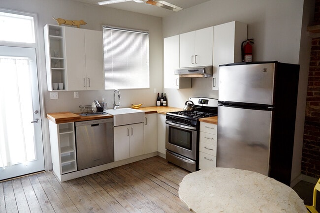 Building Photo - 3343 Ligonier St