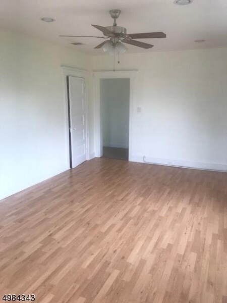 Foto del edificio - 563 Spruce Ave