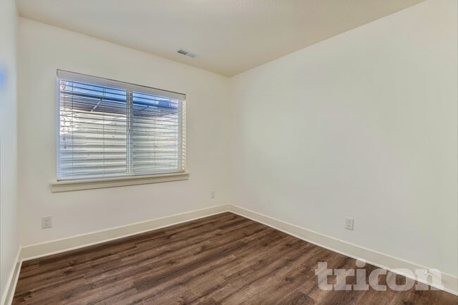 Foto del edificio - 787 Shavey Ln