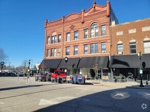 Building Photo - 601 Monroe Ave