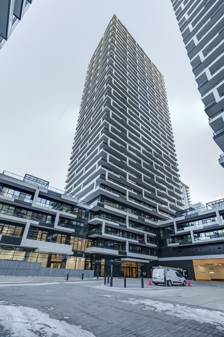 Building Photo - Sixty Five Broadway