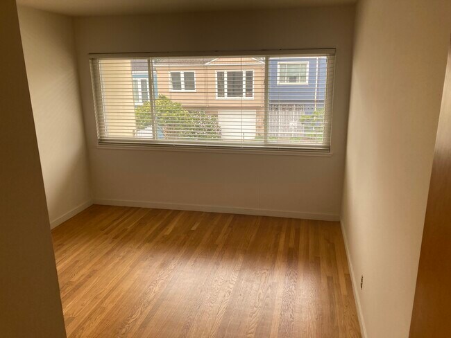 Foto del edificio - 570 Duncan St