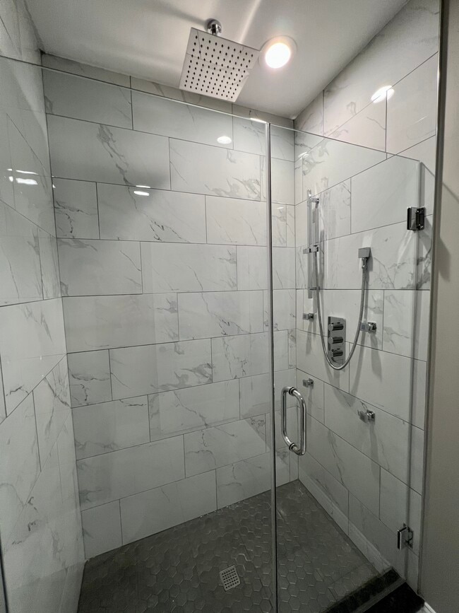 Building Photo - 430 Lackawanna Ave