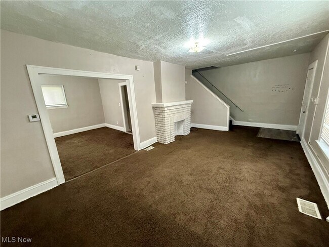 Foto del edificio - 13512 Edgewood Ave