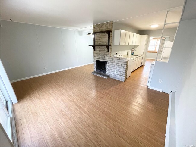 Building Photo - 34 Wooded Way