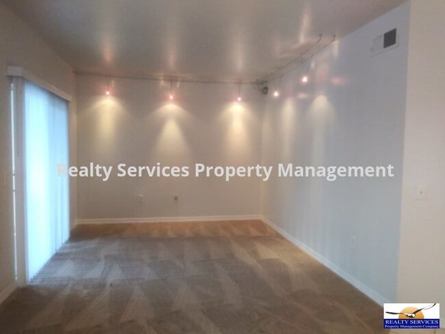 Building Photo - 15645 Ocean Walk Circle
