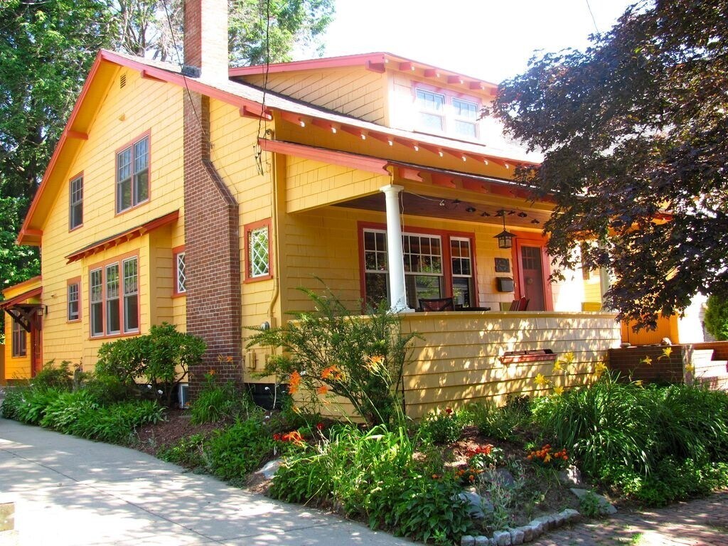 Primary Photo - 16 Arlington St