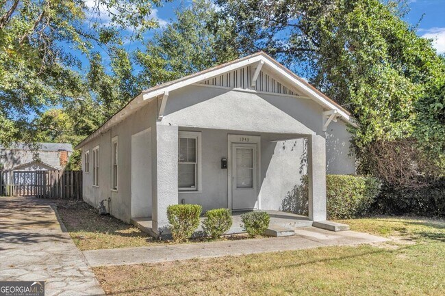 Foto del edificio - 1943 Heckle St