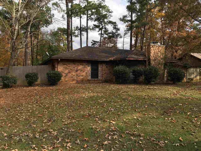 Building Photo - 526 Berwick Dr