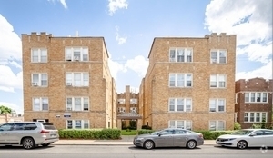 Building Photo - 5427 W Montrose Ave