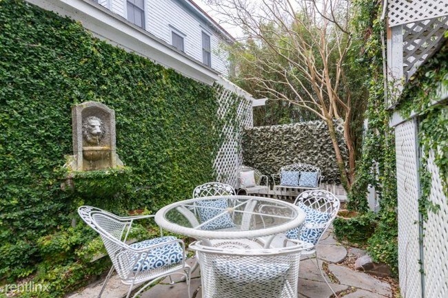 Building Photo - 3 br, 2 bath Apartment - 61 A Montagu Ave