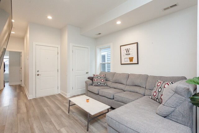 Building Photo - 3143 N Monticello Ave