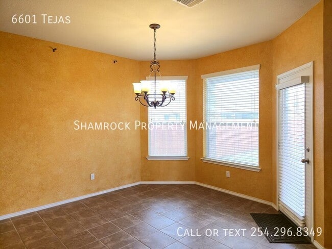 Building Photo - Sendero Springs - FIVE bedrooms!