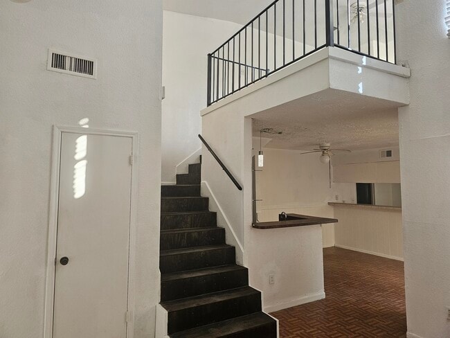 Foto del edificio - 12327 W Village Dr