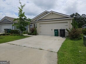 Building Photo - 137 Teakwood Dr