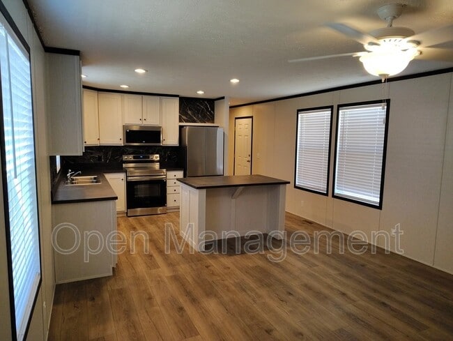 Building Photo - 144 Lee Ann Ln