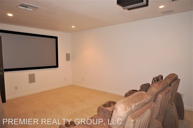 Building Photo - 5 br, 5.5 bath House - 11765 Alness Lane