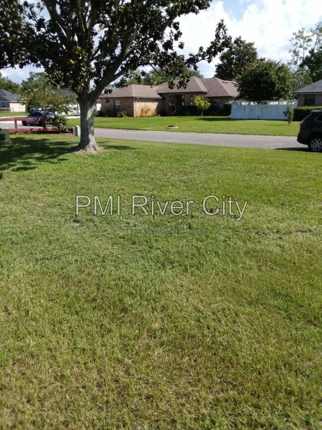 Foto del edificio - 2320 Locustwood Ct