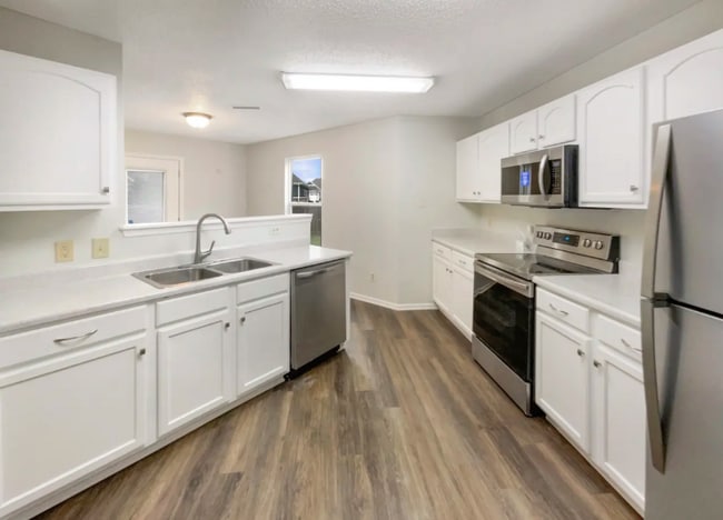 Building Photo - 890 Indigo Dr