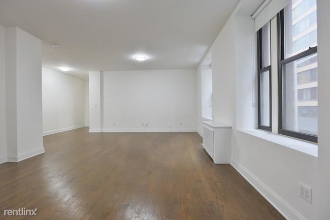 Building Photo - 2 br, 2 bath Apartment - 205 W 58 St E Unit E