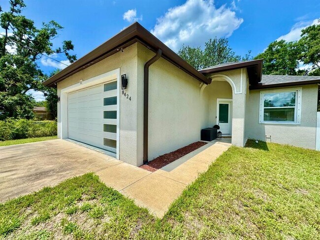 Foto del edificio - 8424 N Packwood Ave